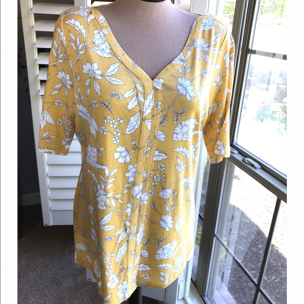 NWT Christopher & Banks Short Sleeve L